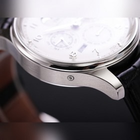 V9 International Portugal Series True Perpetual Calendar, первая 