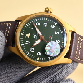 Бронзовые часы Mark XVIII Mark 18 Spitfire впечатляют своим внешн