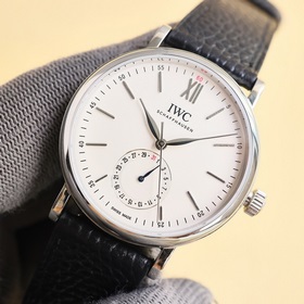 (Три функции в одном) IWC впервые представила серию Portofino (IW