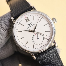 (Три функции в одном) IWC впервые представила серию Portofino (IW