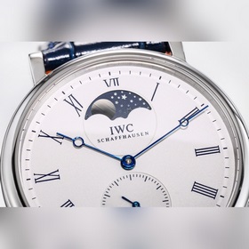 Высочайший уровень эстетики Самая яркая звезда IWC, эксперт в обл