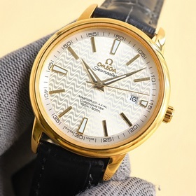 Omega OMEGA использует уникальный дизайн циферблата, который соче