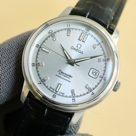 Omega OMEGA использует уникальный дизайн циферблата, который соче