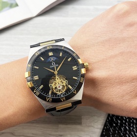 OMEGA – высококачественные мужские часы, отличающиеся элегантност