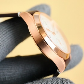 Новая модель TW Omega - модель 511.12.39.21.99.002. Дизайн вдохно