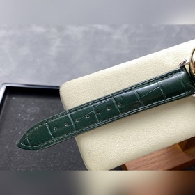 Серия Omega De Ville 434.23.42.22.02.001 отличается элегантным ди