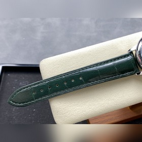 Серия Omega De Ville 434.23.42.22.02.001 отличается элегантным ди