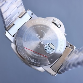Новейшая версия V7 Panerai SUBMERSIBLE BMG-TECH — 47-миллиметровы