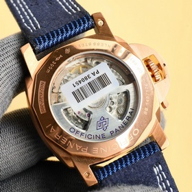 Panerai SUBMERSIBLE BMG-TECH — 47-миллиметровые часы из серии Sub