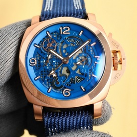 Panerai SUBMERSIBLE BMG-TECH — 47-миллиметровые часы из серии Sub