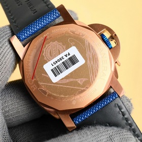 Panerai SUBMERSIBLE BMG-TECH — 47-миллиметровые часы из серии Sub