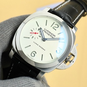 Panerai модель PAM01157, серия Panerai, механизм OR, тип механизм