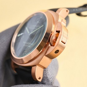 Panerai модель PAM01157, серия Panerai, механизм OR, тип механизм