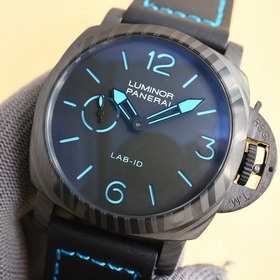 Panerai SUBMERSIBLE BMG-TECH — 47-миллиметровые часы из серии Sub