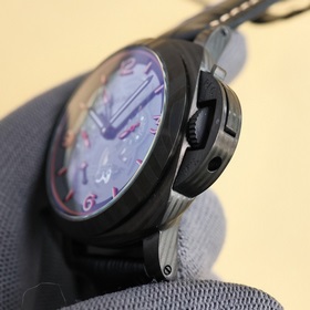 Panerai SUBMERSIBLE BMG-TECH — 47-миллиметровые часы из серии Sub