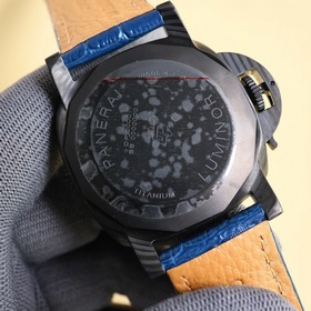 Panerai SUBMERSIBLE BMG-TECH — 47-миллиметровые часы из серии Sub