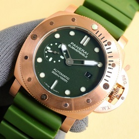 Panerai SUBMERSIBLE BMG-TECH — 44-миллиметровые часы из серии Sub