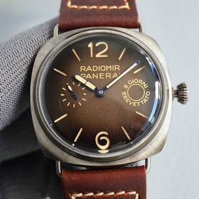 Новая модель Panerai SUBMERSIBLE BMG-TECH — 47-миллиметровые часы