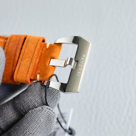 Новая модель V7 Бренд  Panerai Серия  Radiomir Тип механизма 