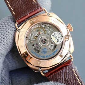 Новейшая версия V7 от Panerai оснащена оригинальным импортным мех
