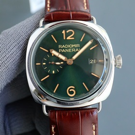 Новейшая версия V7 от Panerai оснащена оригинальным импортным пол