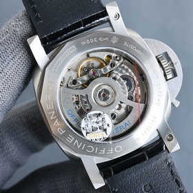 V7 Panerai 2025 Новейшая модель Panerai Бренд： Panerai Серия： LUM