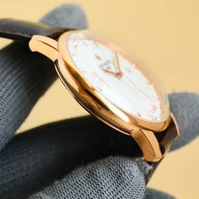 Усовершенствованная версия часов Patek Philippe Tradition! Эти ча