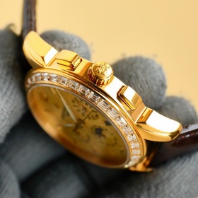 Patek Philippe впечатляет своим появлением. Диаметр циферблата 42