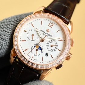 Patek Philippe впечатляет своим появлением. Диаметр циферблата 42