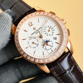 Patek Philippe впечатляет своим появлением. Диаметр циферблата 42