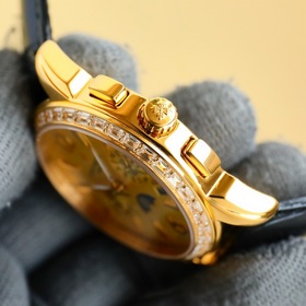 Patek Philippe впечатляет своим появлением. Диаметр циферблата 42