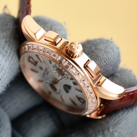 Patek Philippe впечатляет своим появлением. Диаметр циферблата 42