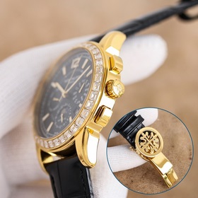 Patek Philippe впечатляет своим появлением. Диаметр циферблата 42