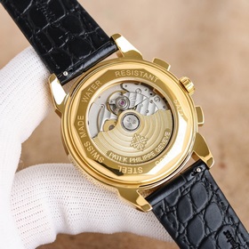 Patek Philippe впечатляет своим появлением. Диаметр циферблата 42