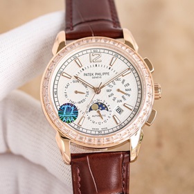 Patek Philippe впечатляет своим появлением. Диаметр циферблата 42