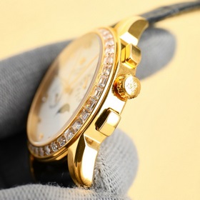 Patek Philippe впечатляет своим появлением. Диаметр циферблата 42