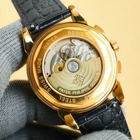 Patek Philippe впечатляет своим появлением. Диаметр циферблата 42