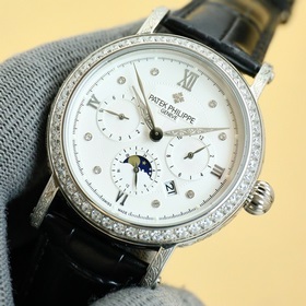 Patek Philippe впечатляет своим появлением. Диаметр циферблата 42