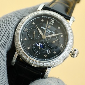 Patek Philippe впечатляет своим появлением. Диаметр циферблата 42