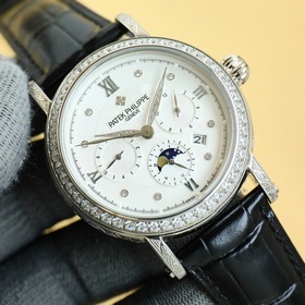 Patek Philippe впечатляет своим появлением. Диаметр циферблата 42