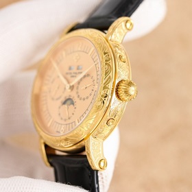 Patek Philippe впечатляет своим появлением. Диаметр циферблата 42