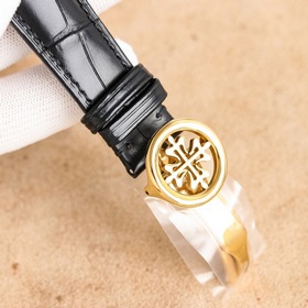 Patek Philippe впечатляет своим появлением. Диаметр циферблата 42