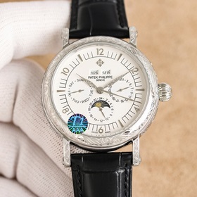 Patek Philippe впечатляет своим появлением. Диаметр циферблата 42