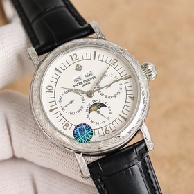 Patek Philippe впечатляет своим появлением. Диаметр циферблата 42