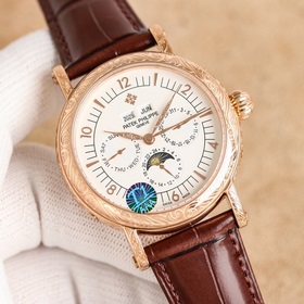 Patek Philippe впечатляет своим появлением. Диаметр циферблата 42