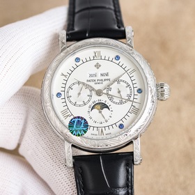 Patek Philippe впечатляет своим появлением. Диаметр циферблата 42