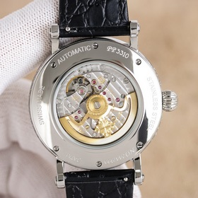 Patek Philippe впечатляет своим появлением. Диаметр циферблата 42