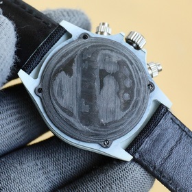 Новинка Rolex ROLEX - серия Cosmograph Daytona из углеродного вол