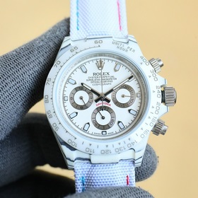 Новинка Rolex ROLEX - серия Cosmograph Daytona из углеродного вол