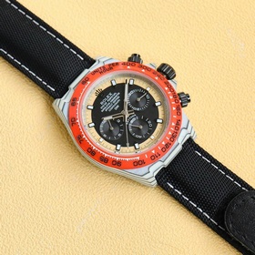 Новинка Rolex ROLEX - серия Cosmograph Daytona из углеродного вол